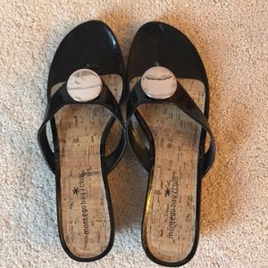 Black wedged sandals
